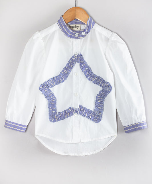SOLID WHITE SHIRT WITH STAR APPLIQUÉ AT CENTRE