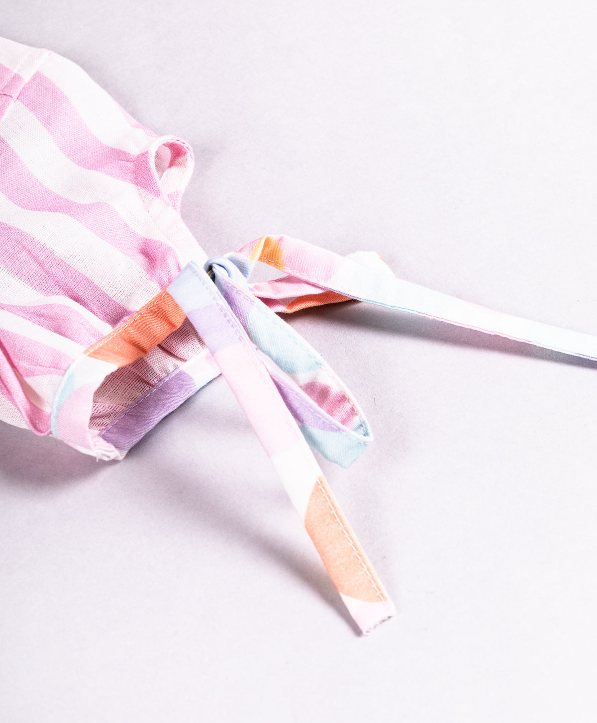 PINK STRIPE TOP WITH DOT PRINT COLLAS