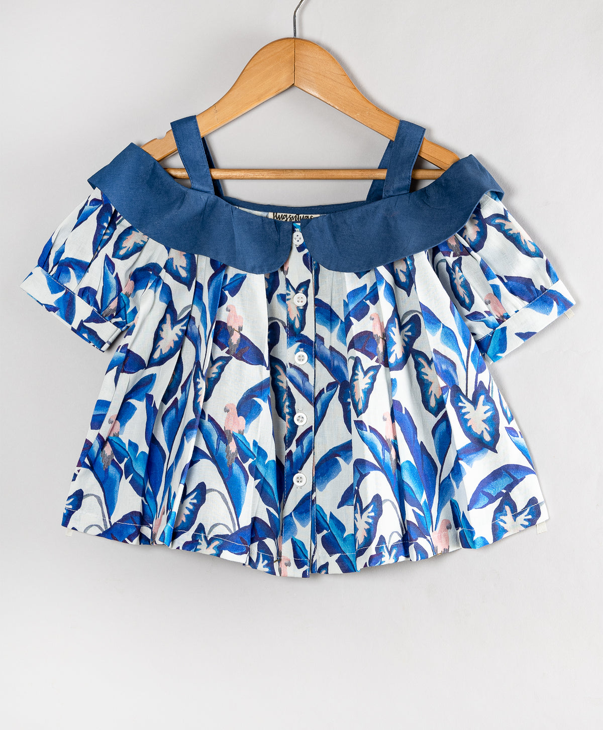 LEAF PRINT TOP WITH SHOULDER STRAPS