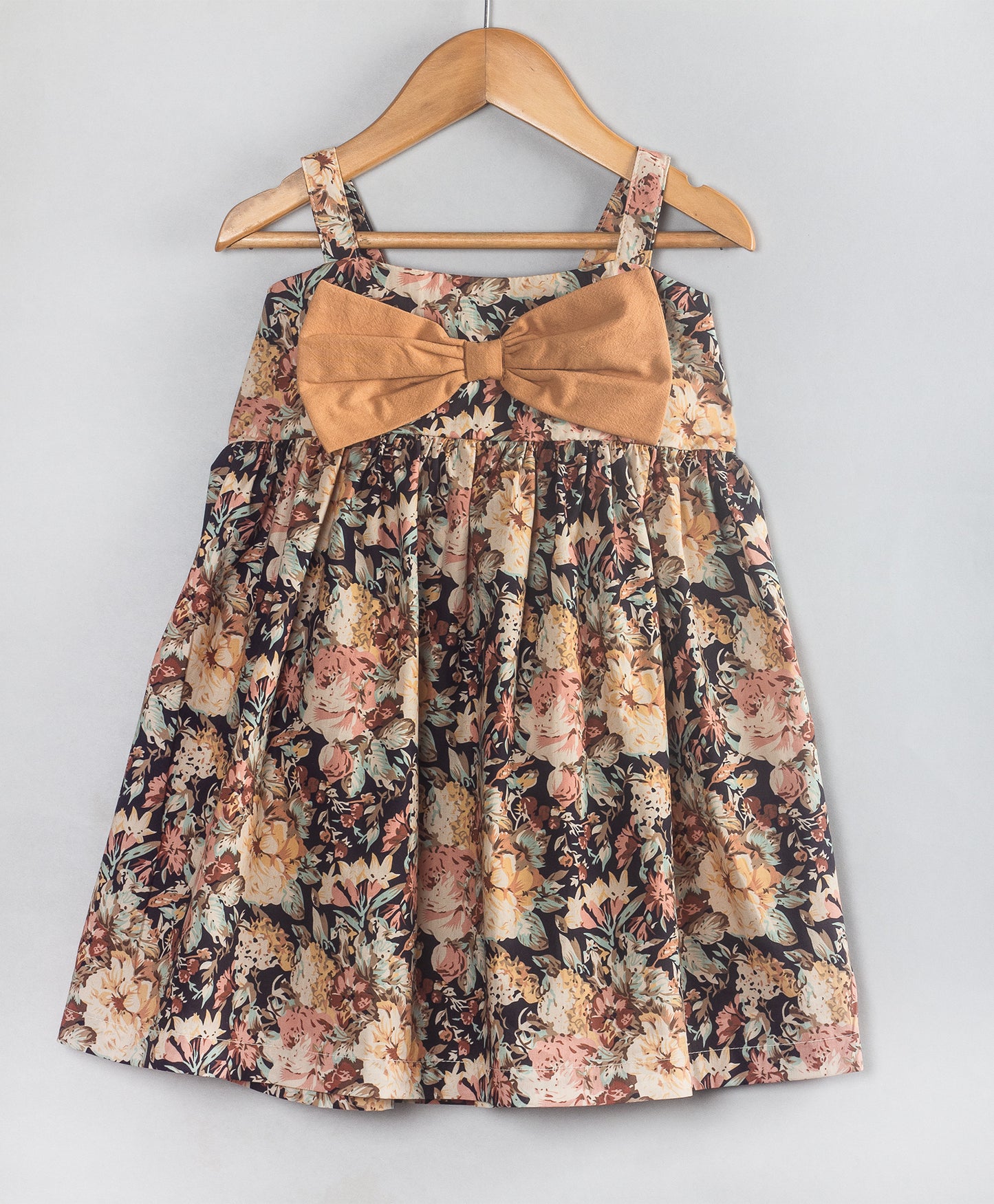 BROWN FLORAL PRINT DRESS WITH SOLID BIG BOW