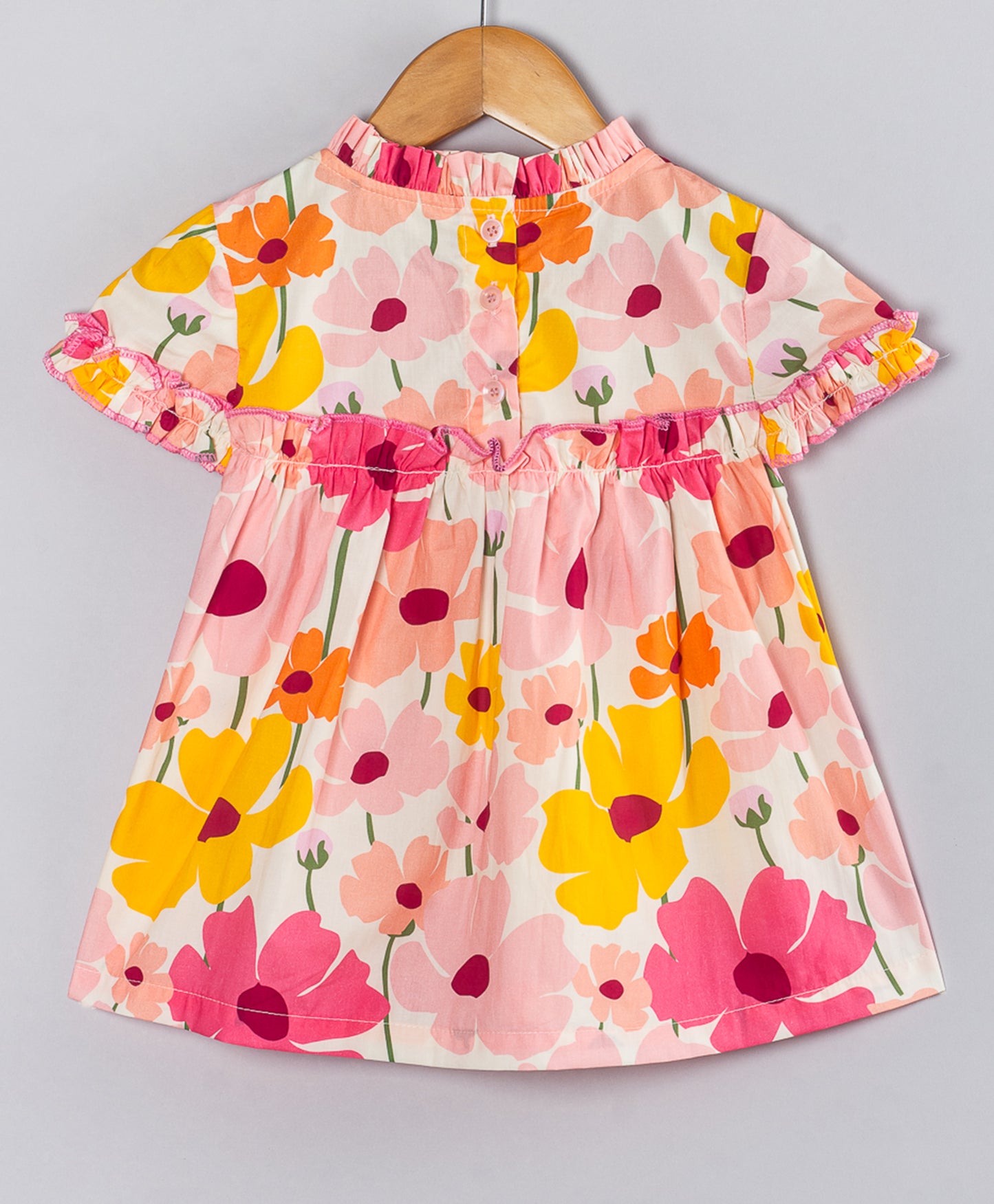 FLORAL PRINT TOP WITH PLEATS AT NECK