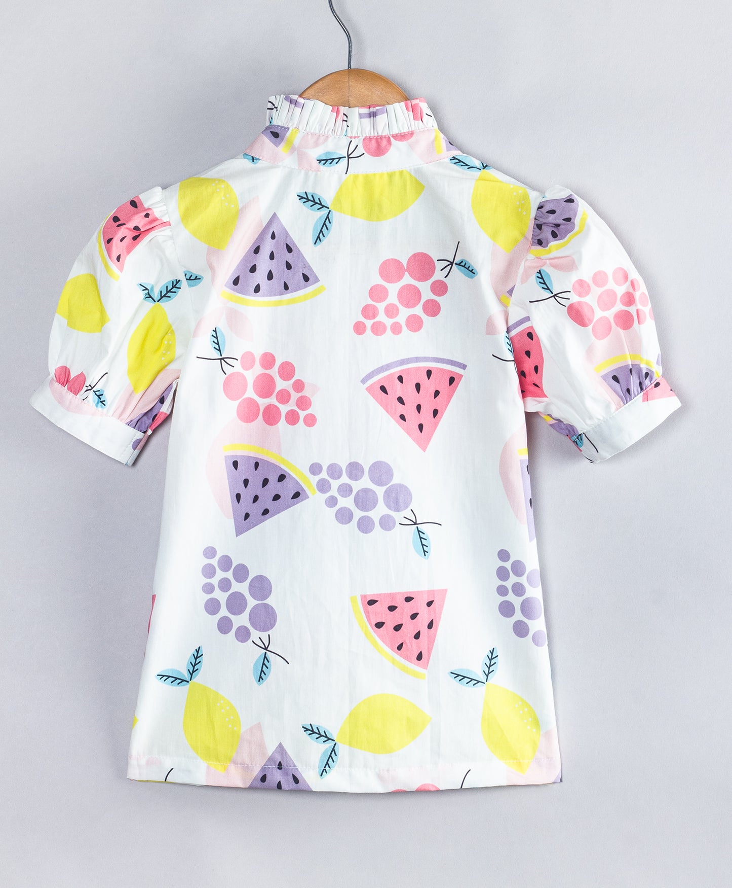 WHITE FRUIT PRINT TOP