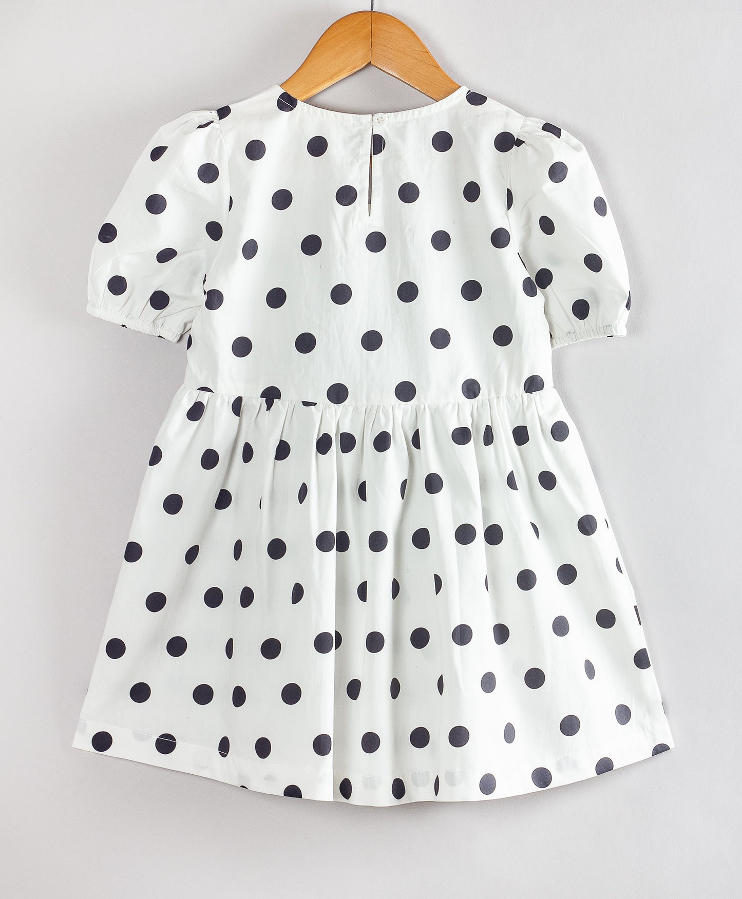 WHITE AND BLACK POLKA DOT DRESS