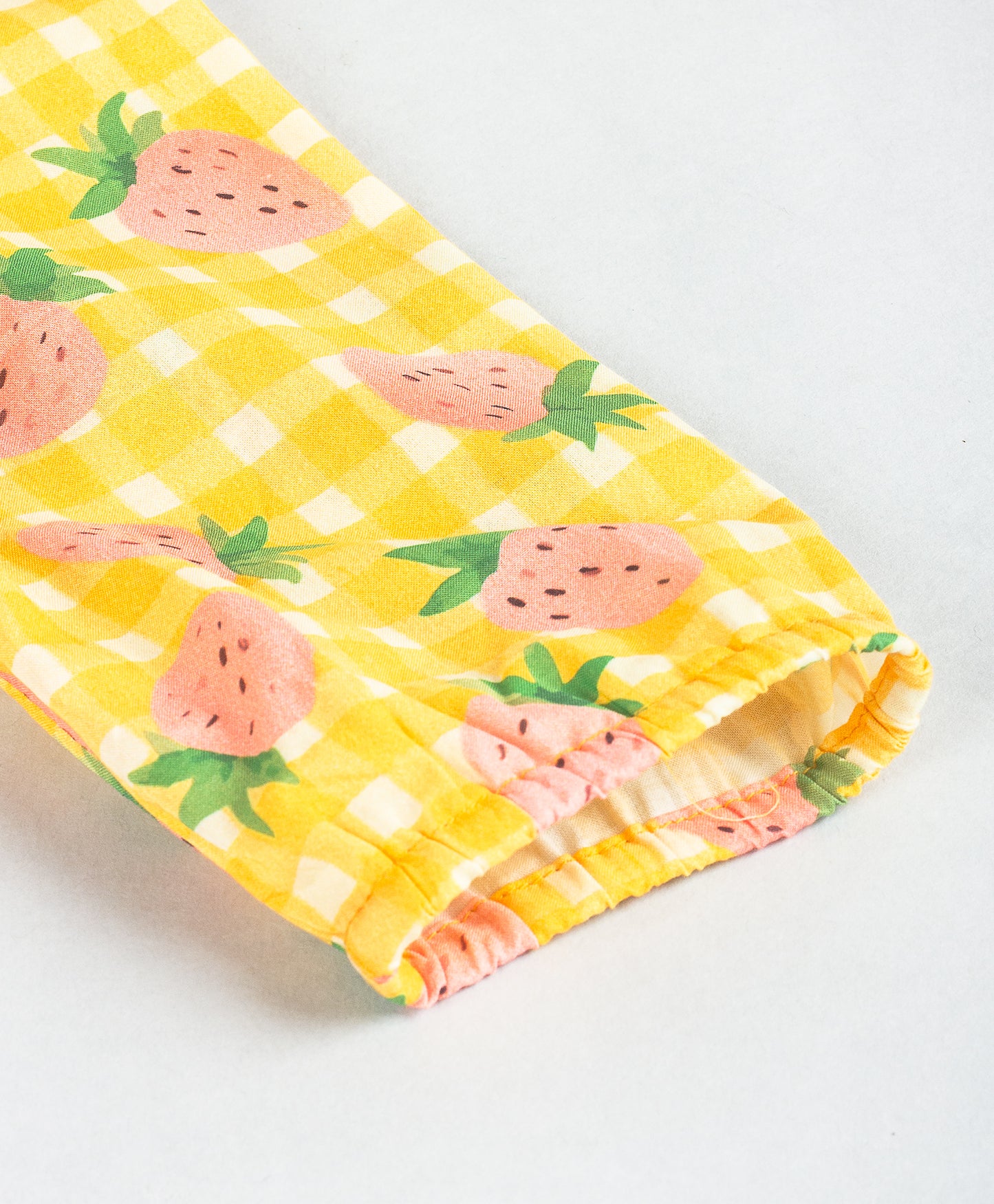 STRAWBERRY ON YELLOW CHECK PRINT TOP