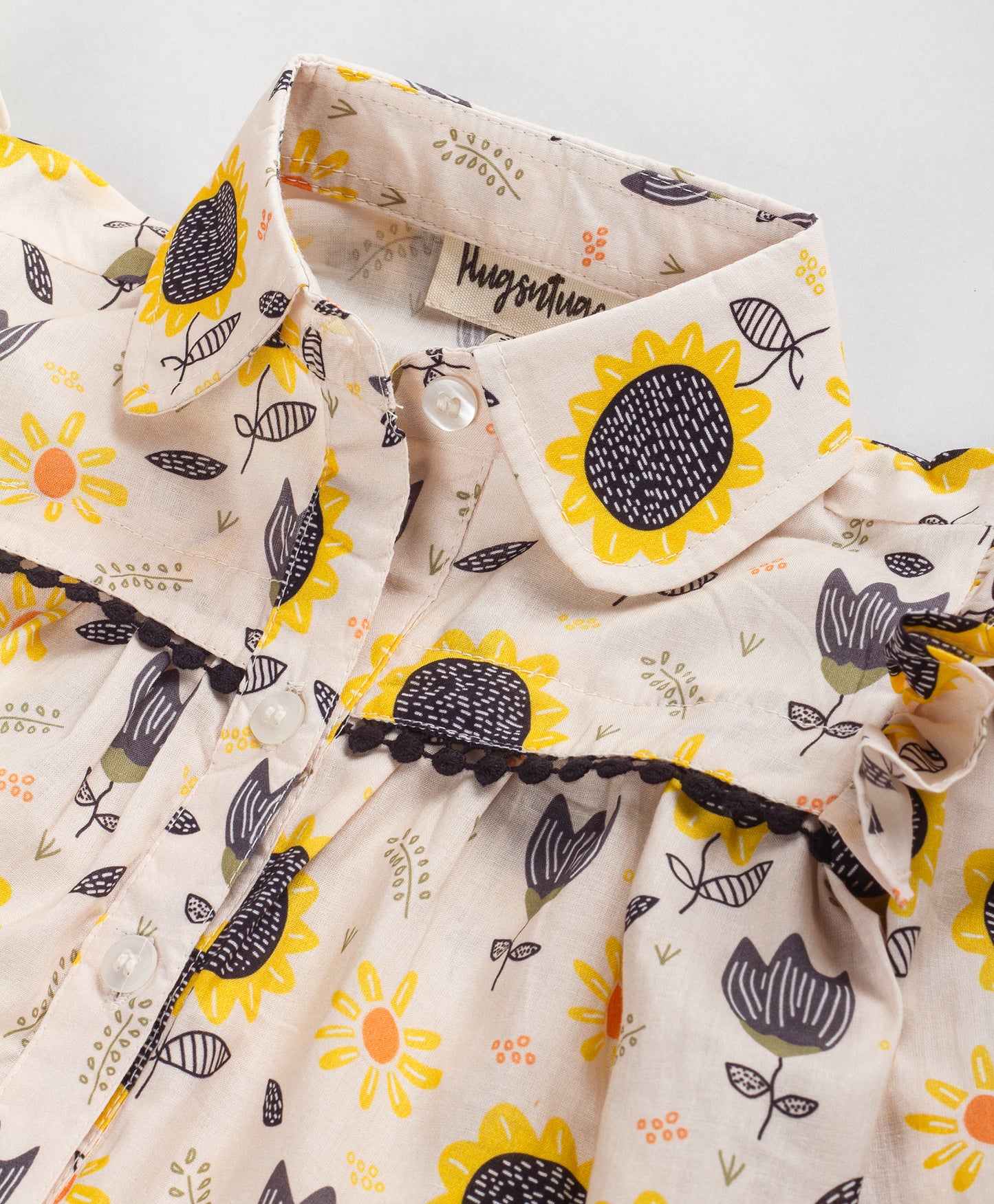 SUNFLOWER PRINT TOP WITH CONTRAST LACE AT YOKE SEAM