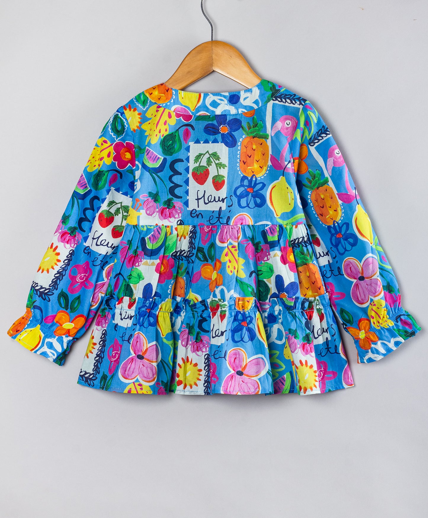 GRAFFITI PRINT FULL SLEEVES TOP