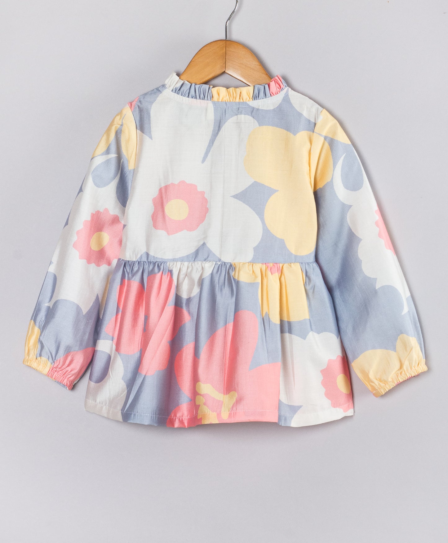 GREY BIG FLOWER PRINT TOP