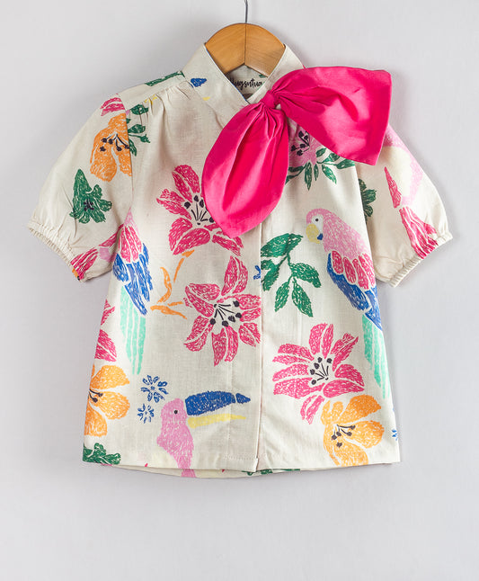 WHITE FLORAL TOP WITH FUCHSIA NECK TIE UP BOW