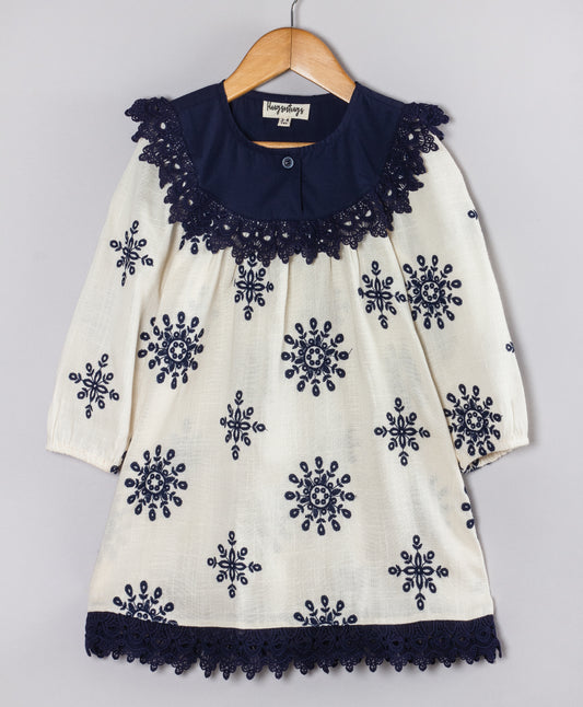 SNOWFLAKE EMBROIDERY DRESS WHITE