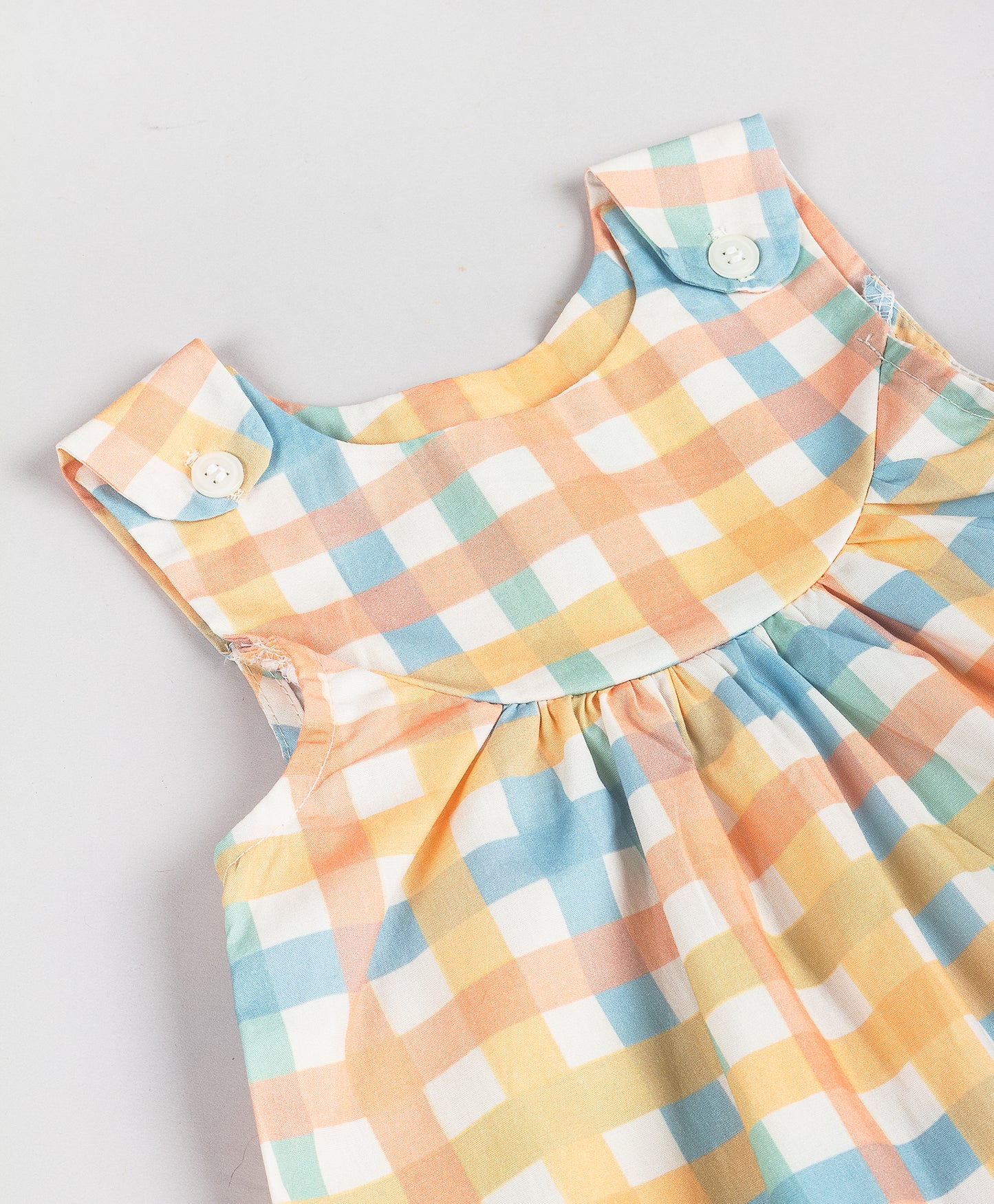 MULTI CHECK PRINT INFANT SHORTS SET WITH CHICKEN EMB. PATCH