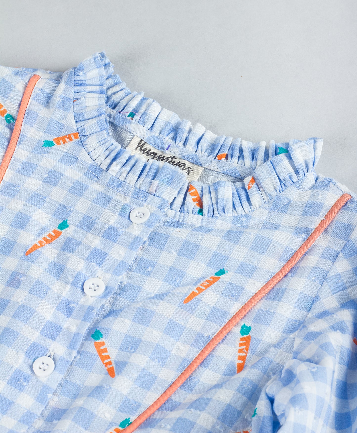 BLUE SMALL CHECK PRINT TOP WITH CARROT PRINT