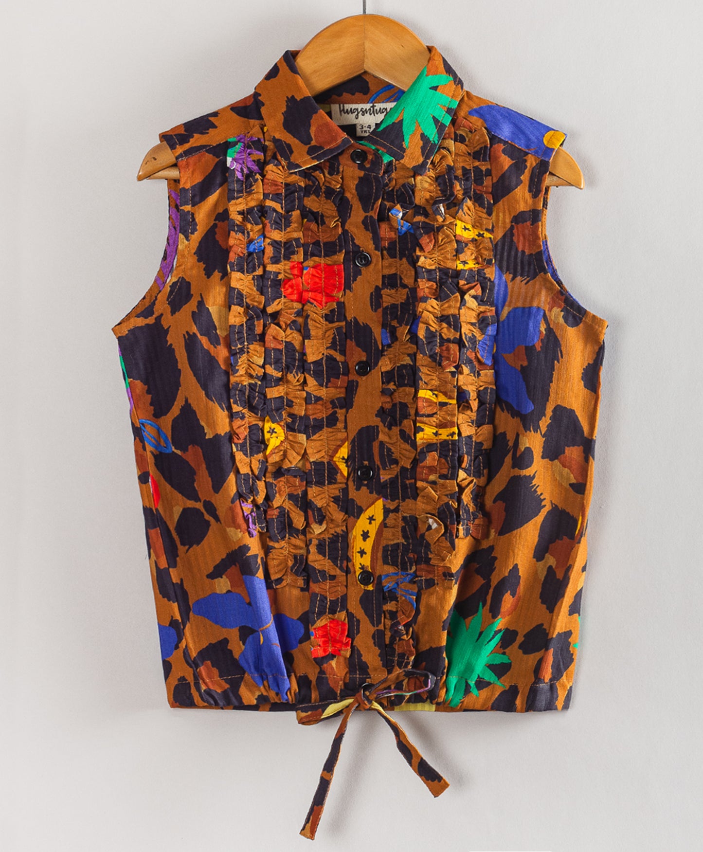 LEOPARD PRINT TOP WITH COLORFUL MOTIF PRINT