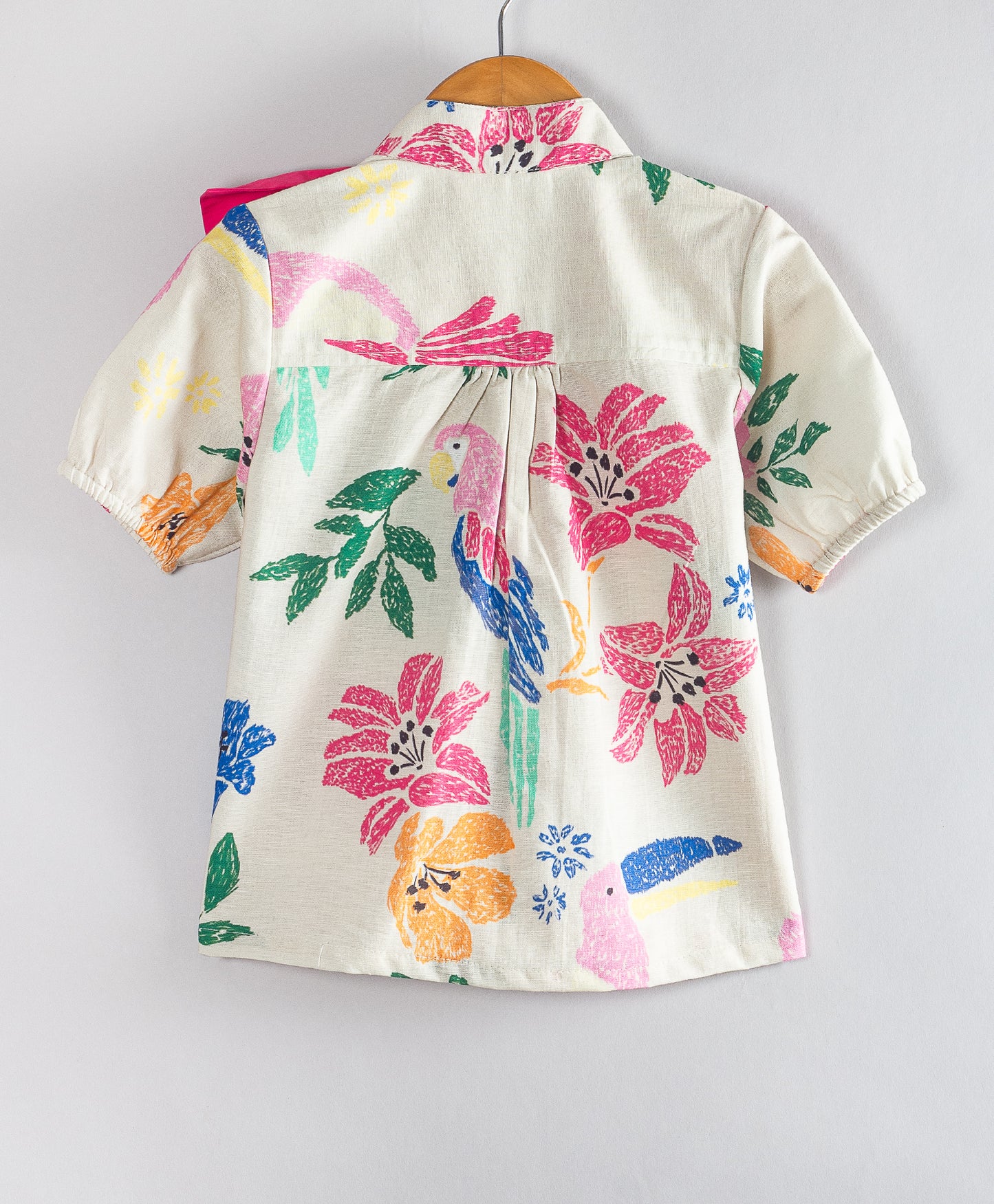 WHITE FLORAL TOP WITH FUCHSIA NECK TIE UP BOW