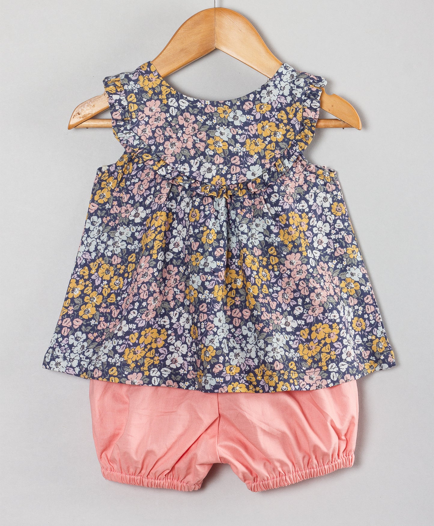 DITSY FLORAL PRINT TOP WITH SOLID PEACH SHORTS INFANT GIRL SET