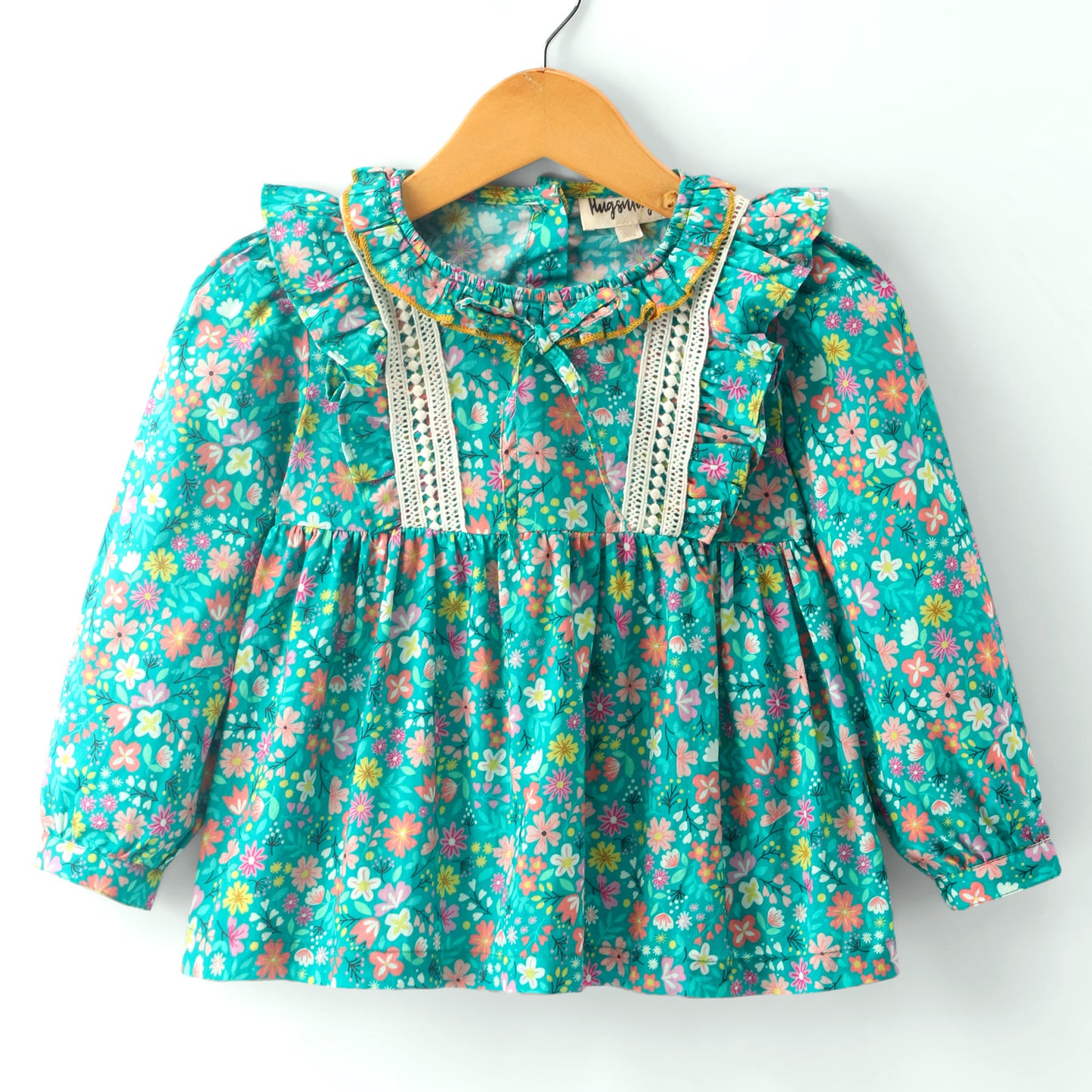 GREEN FLORAL PRINT TOP WITH LACE ON THE YOKE SIDES