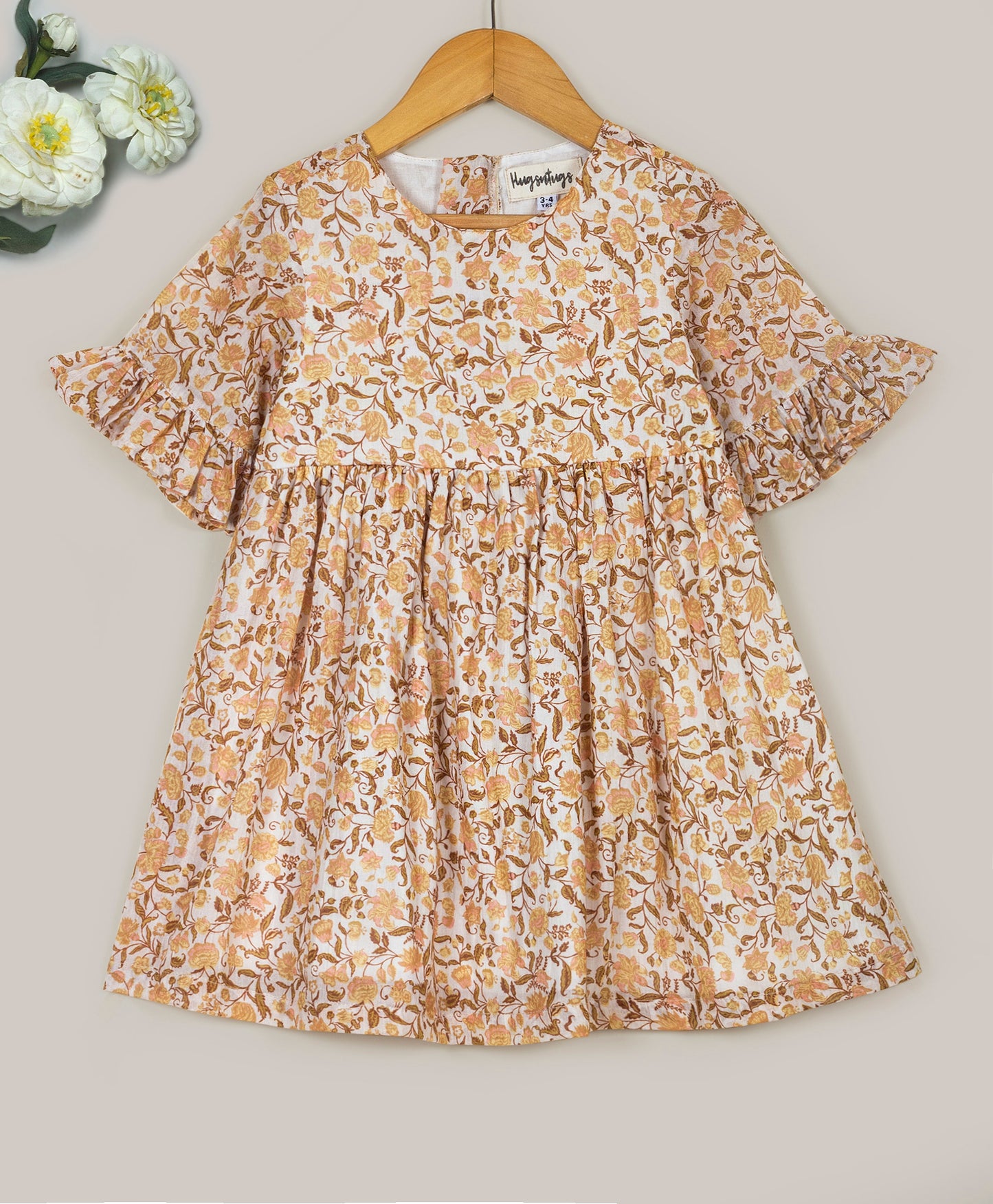 Floral all over print dress with frills at the sleeveend