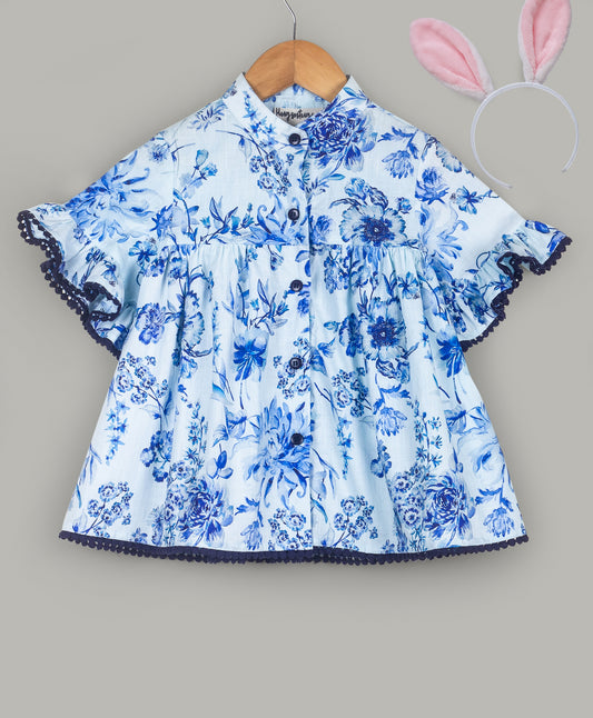 Blue floral print top