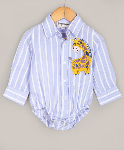 BLUE AND WHITE STRIPE SHIRT ONESIE WITH GIRAFFE PATCH