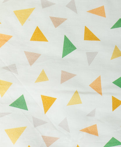 multi triangle print cot sheet