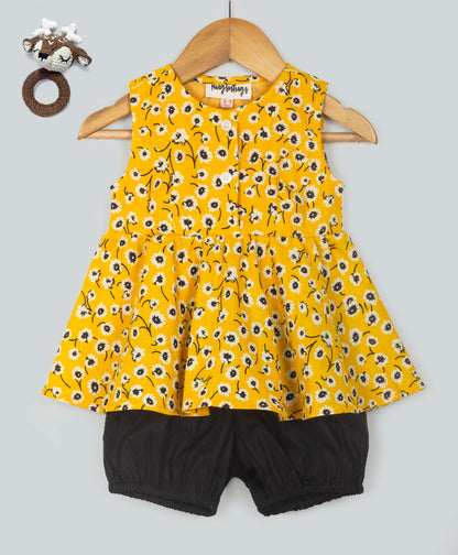 YELLOW FLORAL TOP WITH BLACK SOLID SHORTS