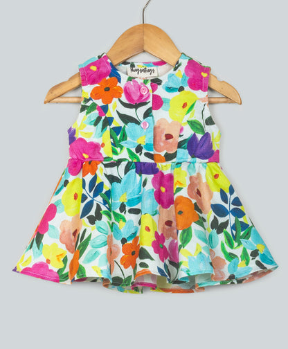 MULTI FLORAL TOP WITH CONTRAST SOLID SHORTS