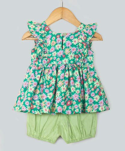 GREEN FLORAL PRINT TOP WITH MATCHING GREEN SHORTS