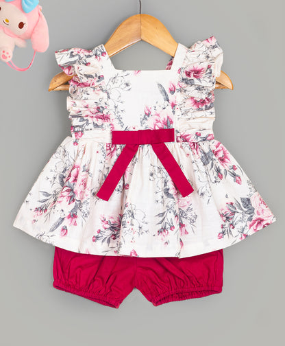 Floral print infant set with dark pink shorts