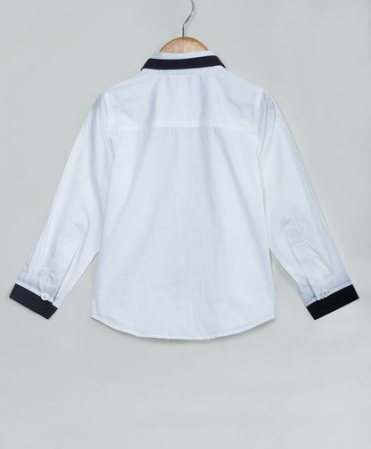 WHITE SHIRT WITH CONTRAST COLLARS